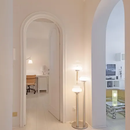 شقة Guesthost - Porta Nuova X6 With Balcony