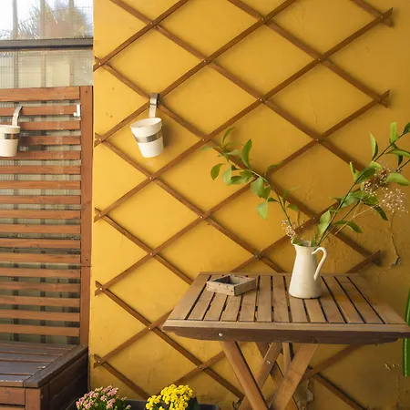 Guesthost - Porta Nuova X6 With Balcony Apartment *