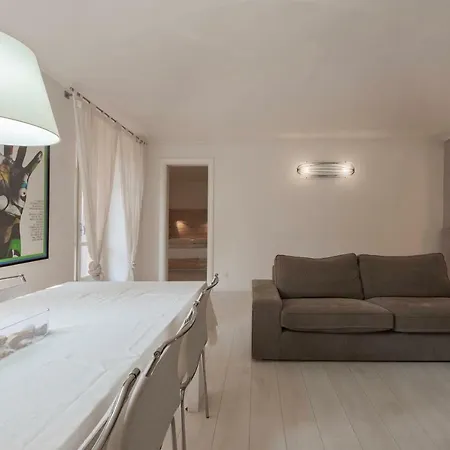 Guesthost - Porta Nuova X6 With Balcony *