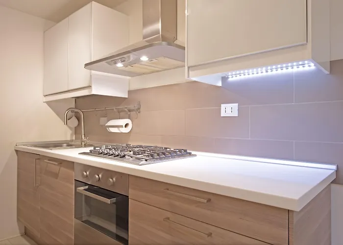 Guesthost - Porta Nuova X6 With Balcony