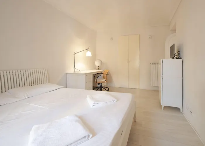 Guesthost - Porta Nuova X6 With Balcony *