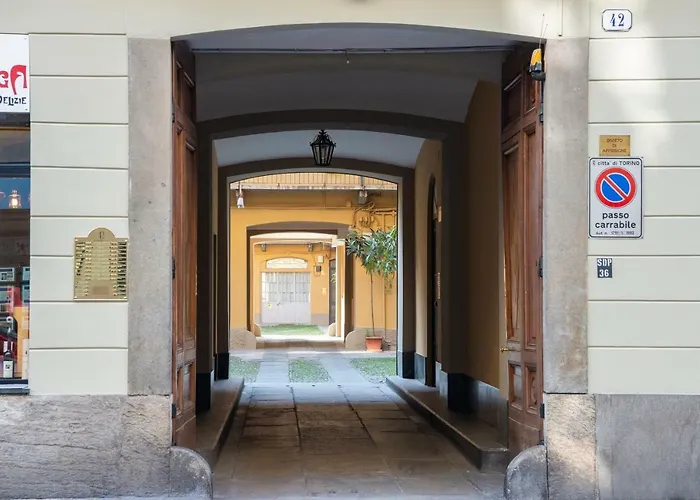 Guesthost - Porta Nuova X6 With Balcony * Torino