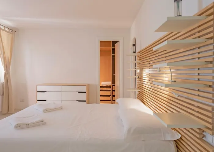 Guesthost - Porta Nuova X6 With Balcony